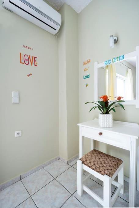 Steps From The Beach Aprt Chania  ภายนอก รูปภาพ